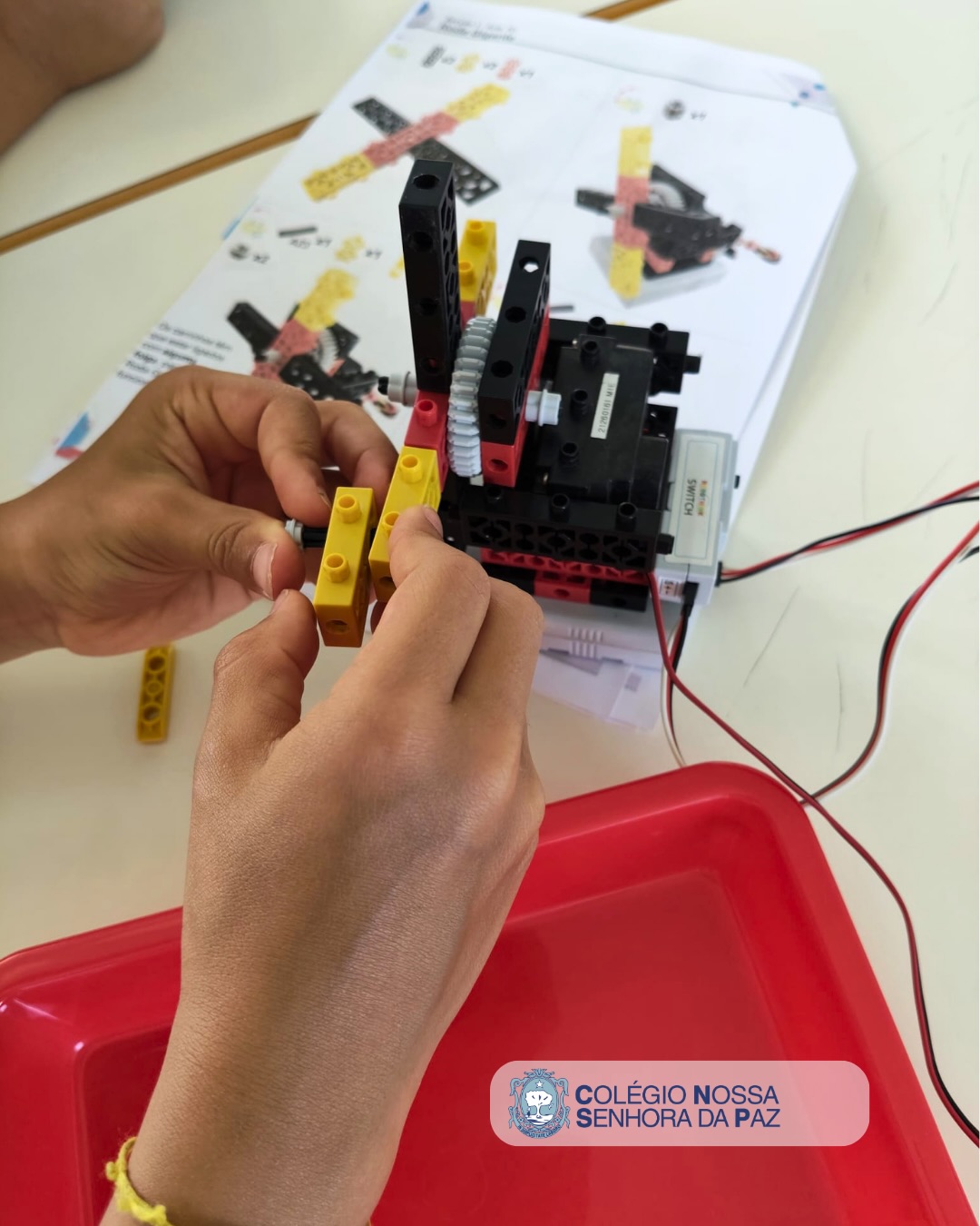 Está a acontecer… Atividade com RoboThink! Porque a educação STEM é extremamente importante para preparar…